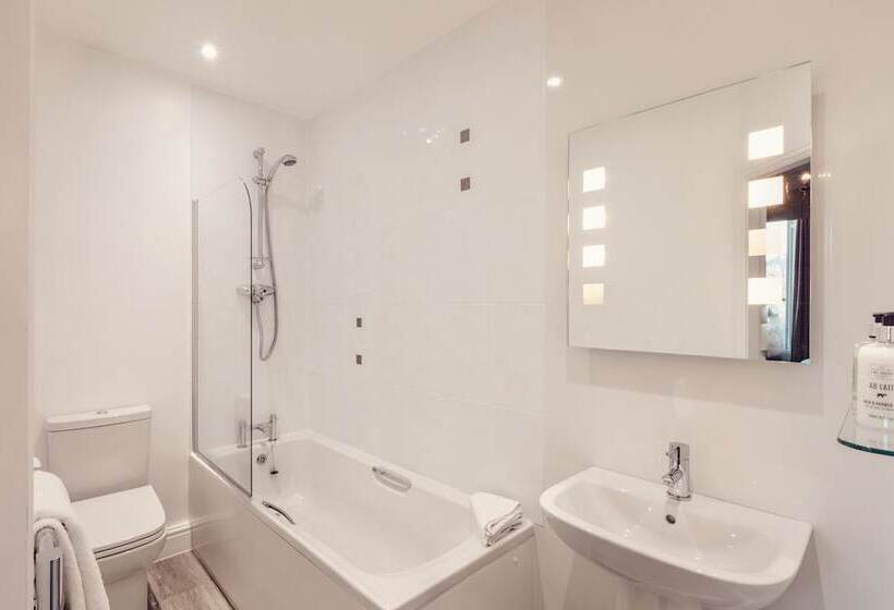 اتاق استاندارد, Ambleside Townhouse