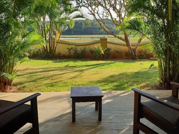 اتاق سوپریور با چشم‌انداز باغ, Mercure Goa Devaaya Resort