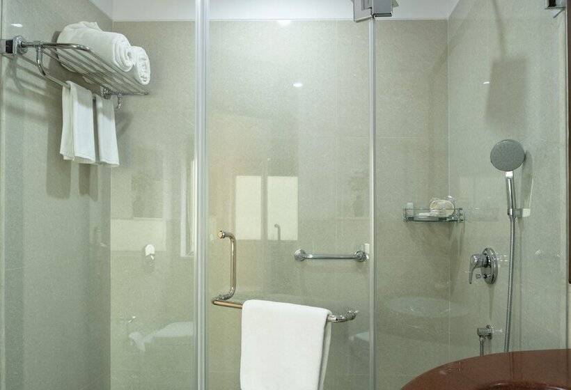 اتاق سوپریور با چشم‌انداز باغ, Mercure Goa Devaaya Resort