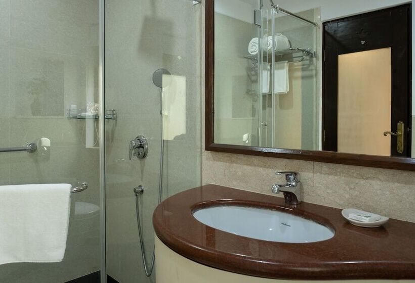 اتاق سوپریور با چشم‌انداز باغ, Mercure Goa Devaaya Resort