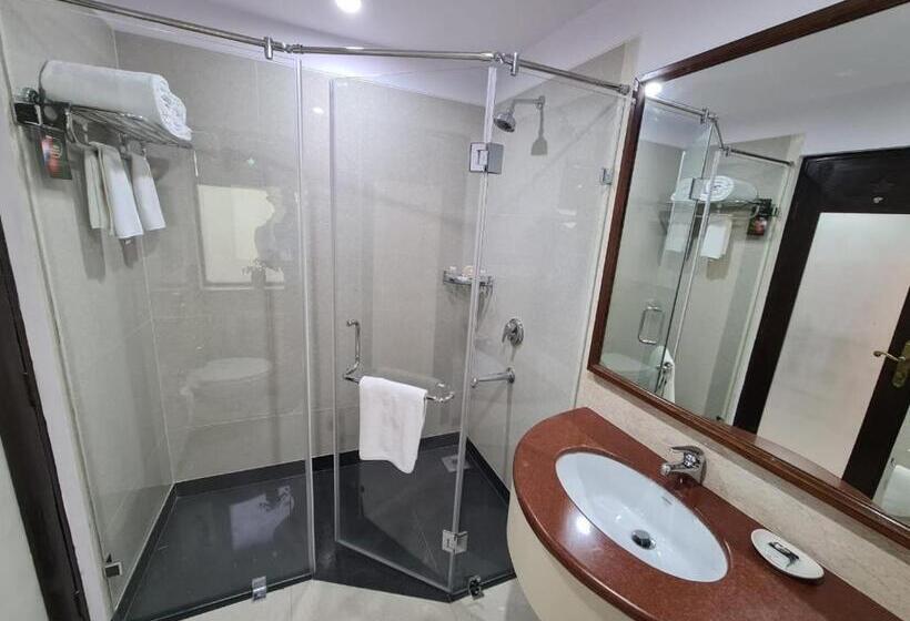 اتاق سوپریور با چشم‌انداز باغ, Mercure Goa Devaaya Resort