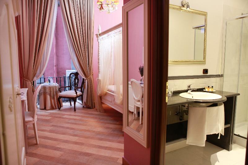 اتاق سوپریور با چشم‌انداز باغ, Mercure Goa Devaaya Resort