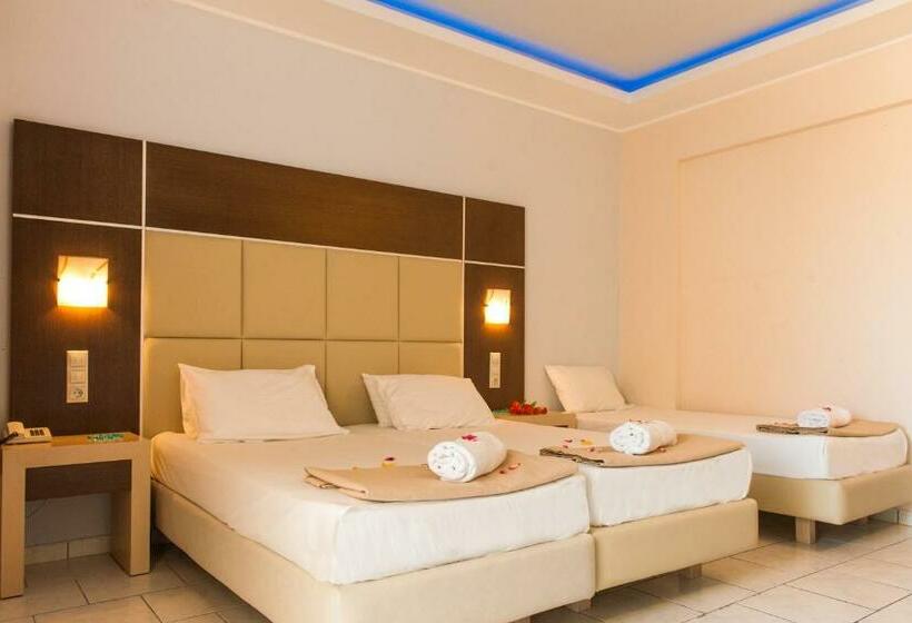 Трехместный Номер Deluxe, Esperia