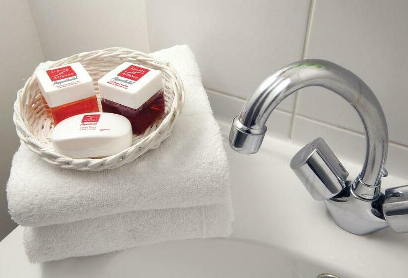 استودیوی استاندارد, Séjours & Affaires Serris Rive Gauche