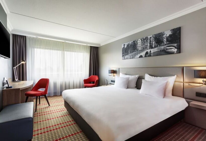 سوییت خانوادگی, Ramada By Wyndham Amsterdam Airport Schiphol