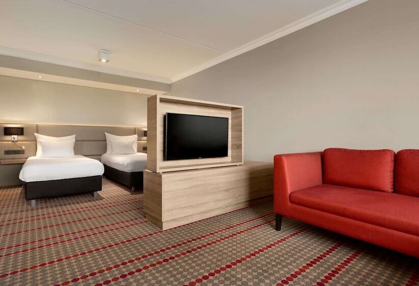 سوییت خانوادگی, Ramada By Wyndham Amsterdam Airport Schiphol
