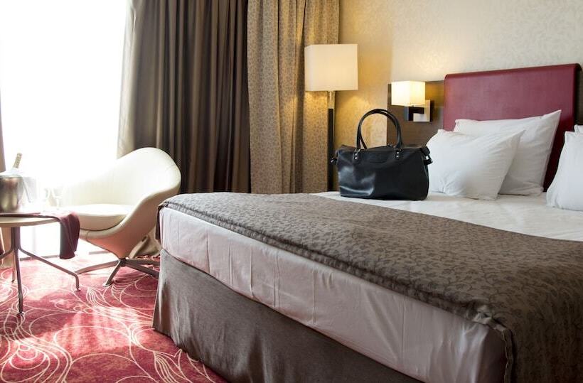 اتاق استاندارد, Ramada Sibiu