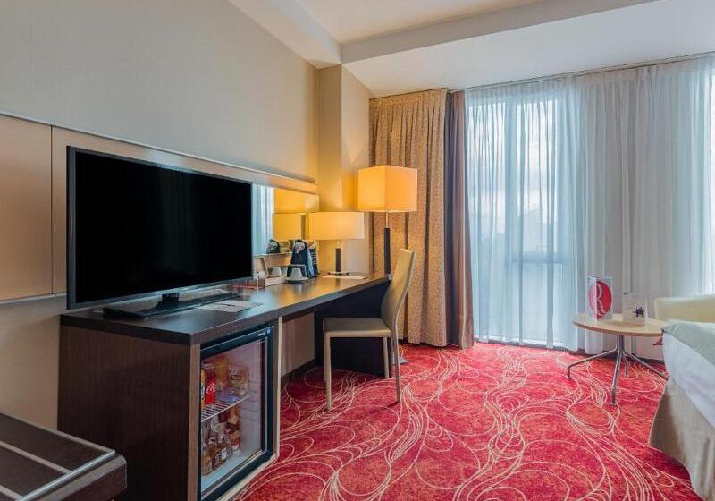 اتاق استاندارد یک نفره, Ramada Sibiu