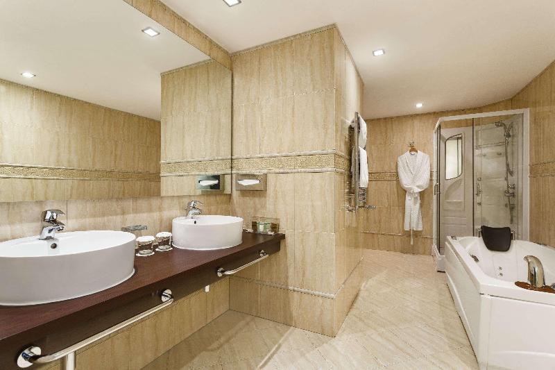 اتاق استاندارد, Ramada Sibiu