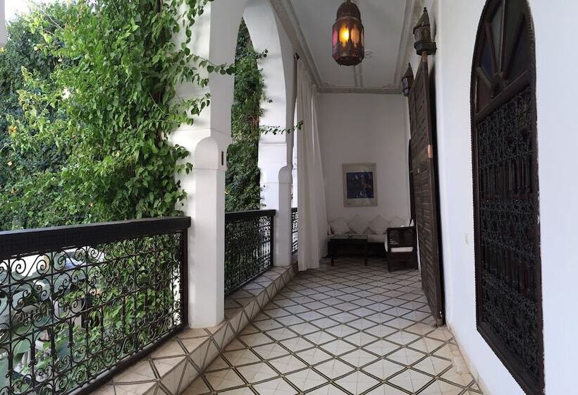 سوییت, Riad Dar El Assafir