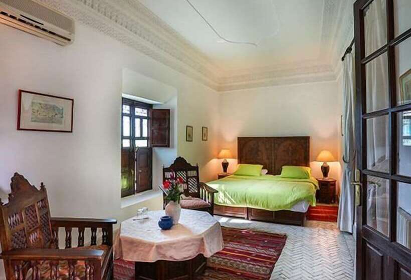 سوییت, Riad Dar El Assafir