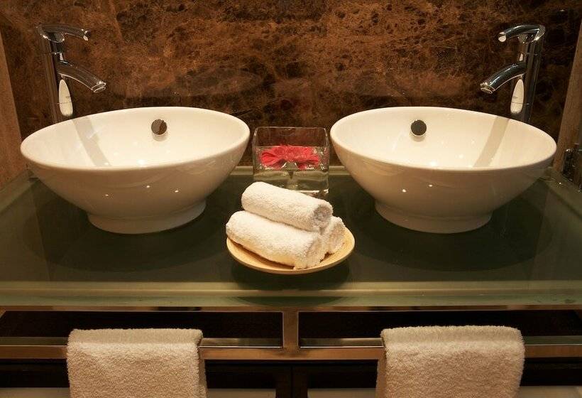 Люкс Deluxe 2 Спальни, As Cascatas Golf Resort & Spa