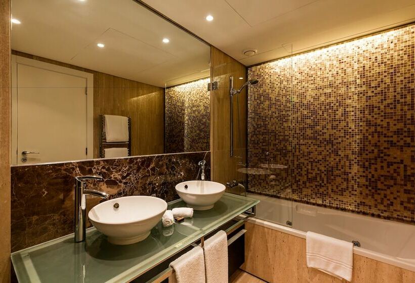 Люкс Deluxe 3 Спальни, As Cascatas Golf Resort & Spa