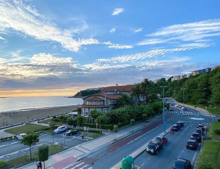 스탠다드 4인용 룸 바다전망, Petit Palace Tamarises
