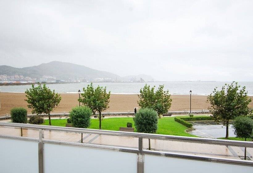 4인용 수피리어 룸, Petit Palace Tamarises