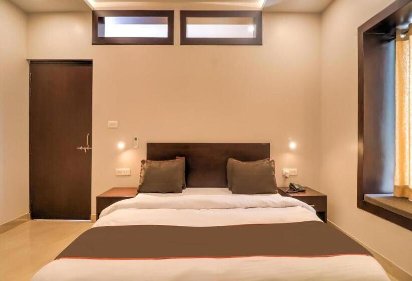 Habitación Triple Comfort, Super Townhouse Amaraa Farms Near Lulu Hypermarket