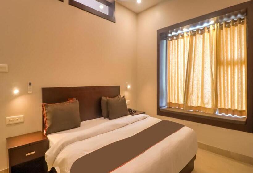 Habitación Triple Comfort, Super Townhouse Amaraa Farms Near Lulu Hypermarket