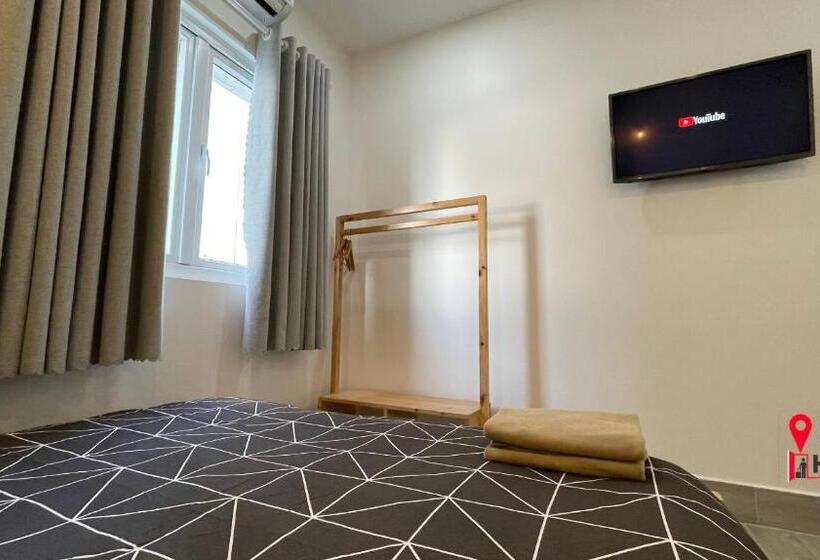 اتاق استاندارد چهارنفره با بالکن, Stay Hostel 2   350m From The Ferry