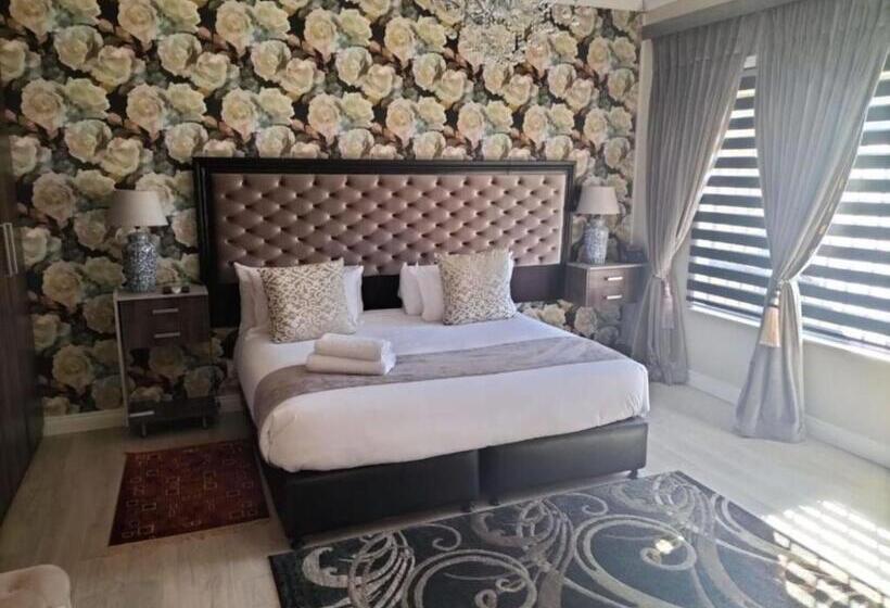 Номер Deluxe Кровать Кинг, Ashwood The Ridge Boutique