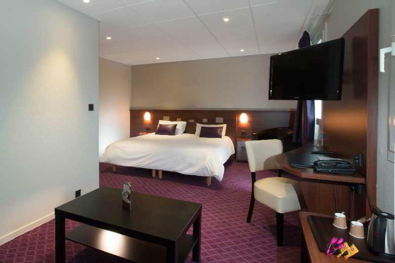 اتاق راحتی, Brit Hotel Tours Sud – Le Cheops