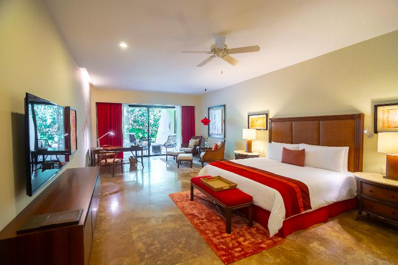 اتاق راحتی, Brit Hotel Tours Sud – Le Cheops