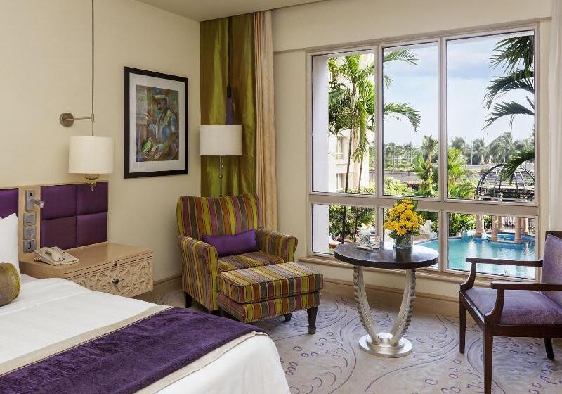 اتاق راحتی, Brit Hotel Tours Sud – Le Cheops