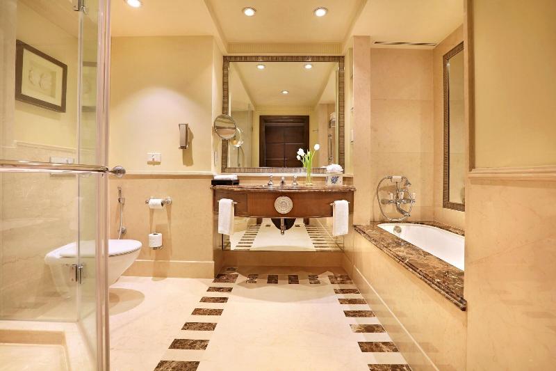 اتاق راحتی, Brit Hotel Tours Sud – Le Cheops