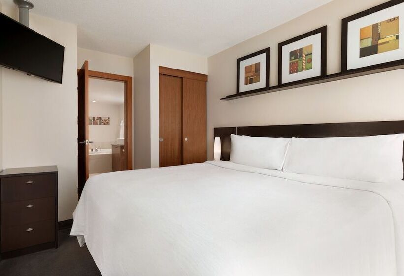 スイート, Embassy Suites Montréal By Hilton