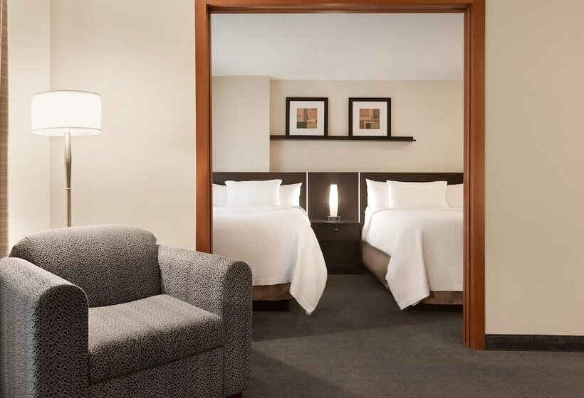 デラックススイート, Embassy Suites Montréal By Hilton