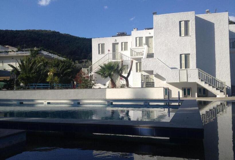 اتاق خانوادگی, Cascade Holiday Resort