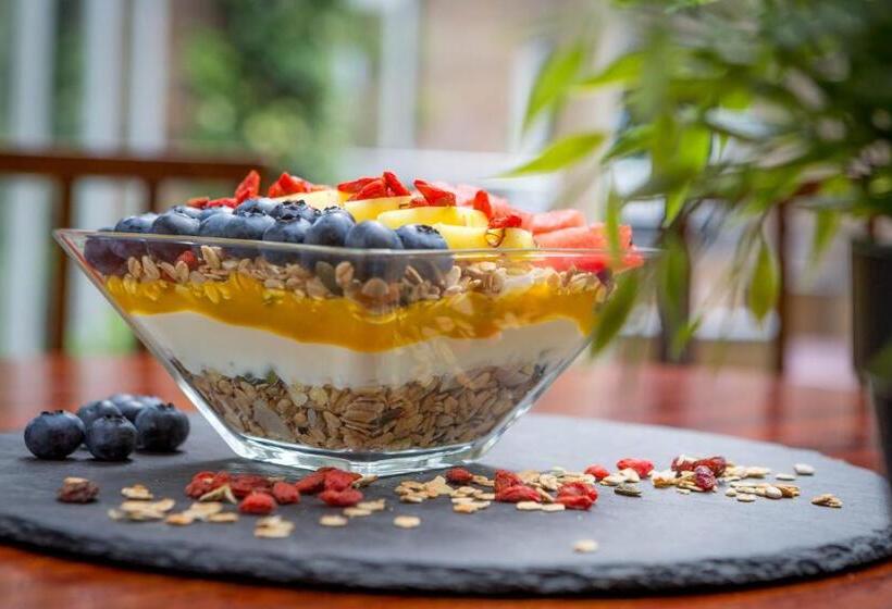 اتاق خانوادگی, Clayton Hotel Galway