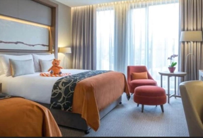 اتاق خانوادگی, Clayton Hotel Galway