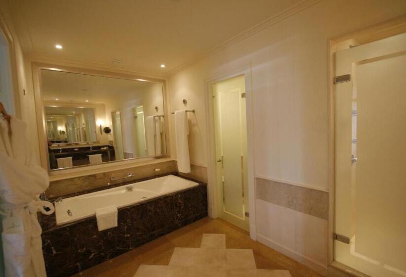 Номер Стандарт, L  Amphitrite Palace Resort & Spa