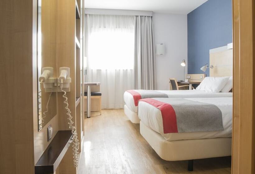 スタンダードルーム, Holiday Inn Express Málaga Airport, An Ihg