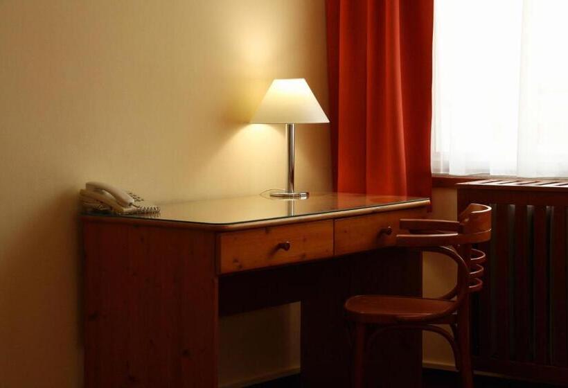 اتاق استاندارد, Unitas Hotel