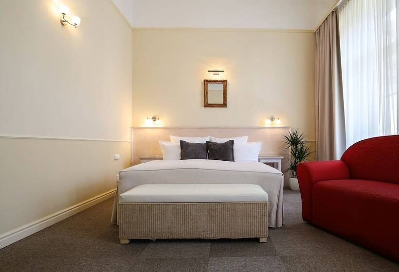 اتاق استاندارد, Unitas Hotel