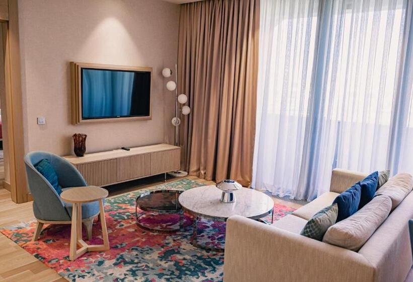 Suite Queen Bed, Karavansaray Turkistan Harbour Hotel  Flying Theatre Access