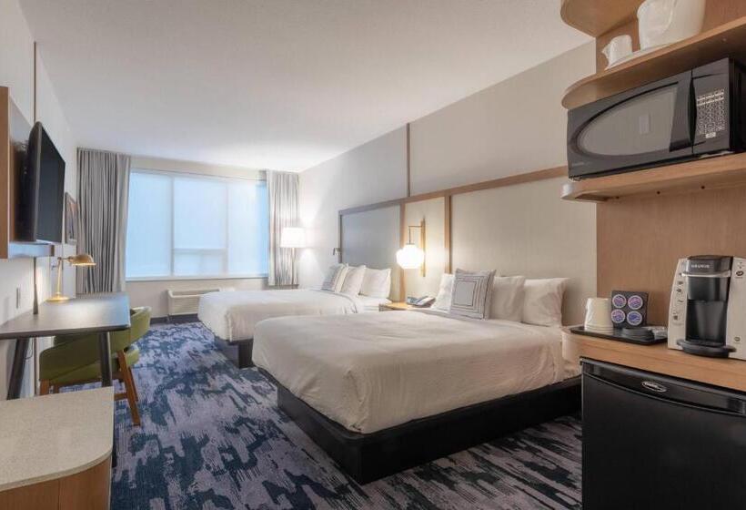 غرفة قياسية سرير ملكى, Fairfield By Marriott Inn & Suites Revelstoke