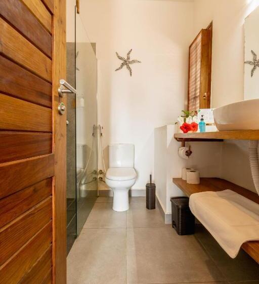 Family Suite, Aluna Paje