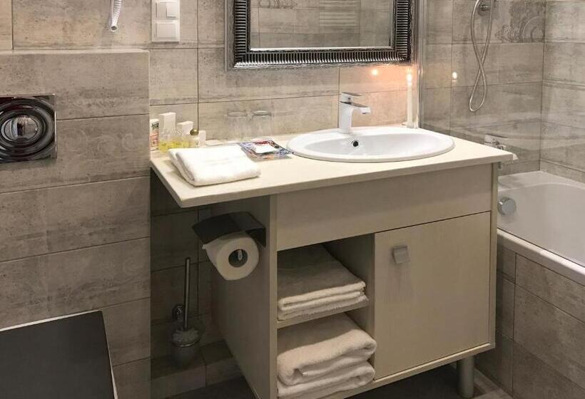 آپارتمان 3 خوابه, Apartment Eney