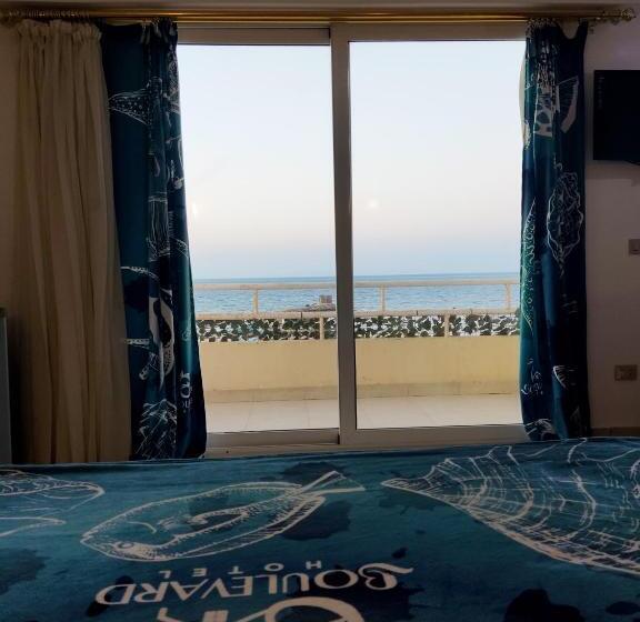 آپارتمان 1 خوابه با چشم‌انداز دریا, Boulevard Apartment