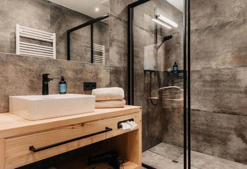 1 Bedroom Penthouse Apartment, Hofgut Apartment & Lifestyle Resort Wagrain