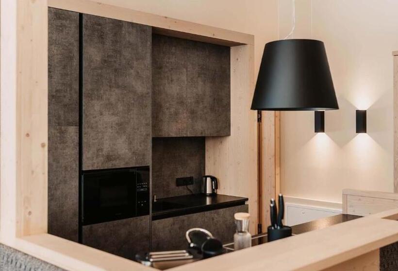 1 Bedroom Penthouse Apartment, Hofgut Apartment & Lifestyle Resort Wagrain