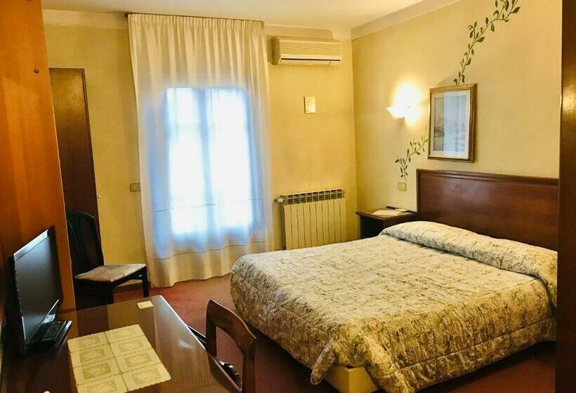 Номер Стандарт, B&b Franceschi