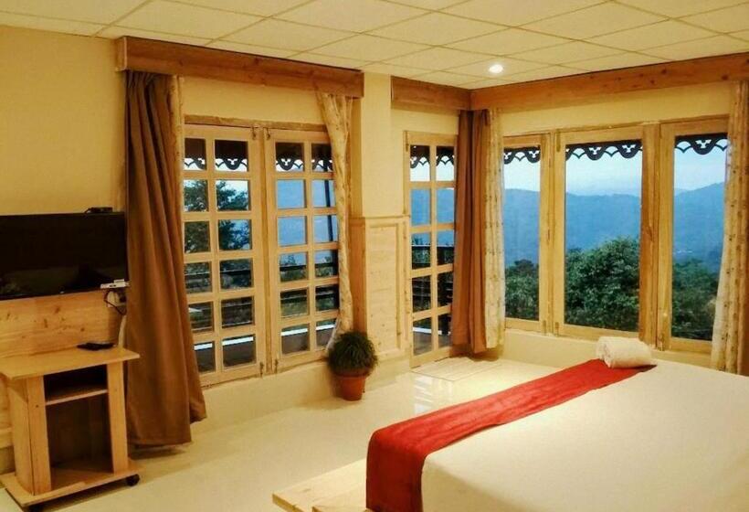 Номер Стандарт, Mount Queens Hill Resort & Spa