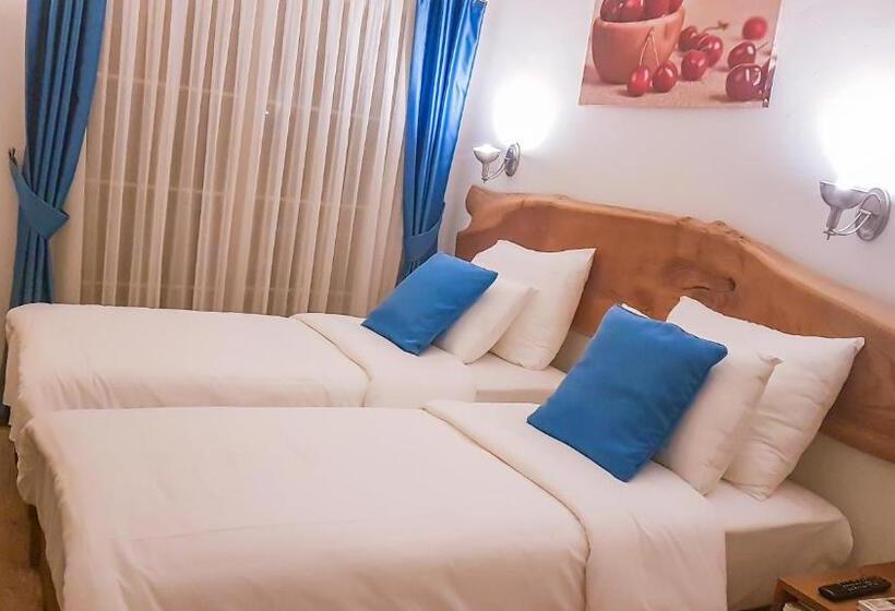 Quarto Estandar com Sacada, Rebetiko