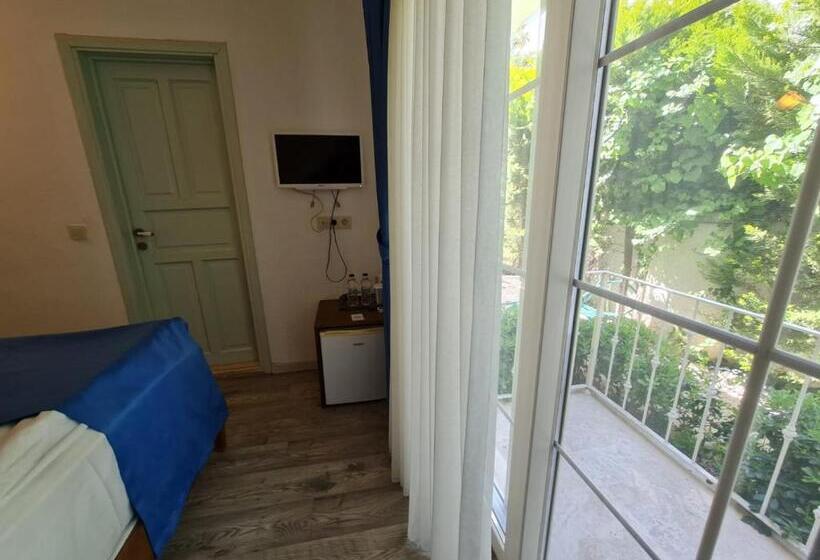 Quarto Estandar com Sacada, Rebetiko