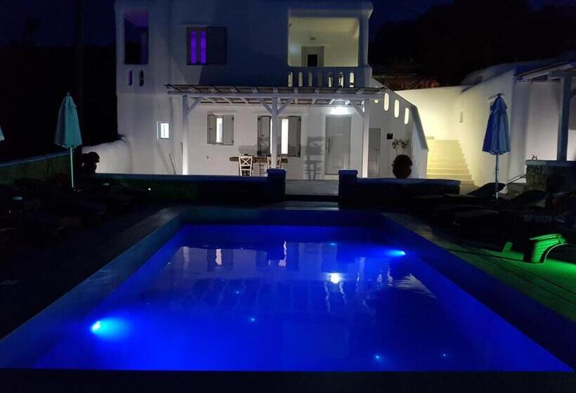 Четырехместный Номер Стандарт Вид на Море, Villa Varnali Small Boutique