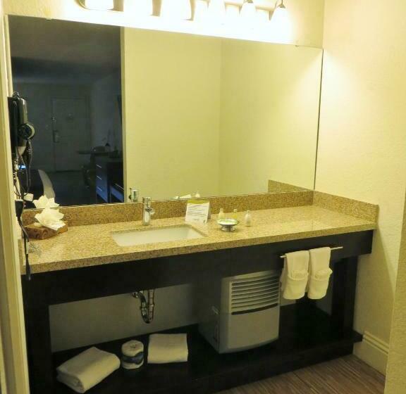 프리미엄 스위트, Avanti International Resort