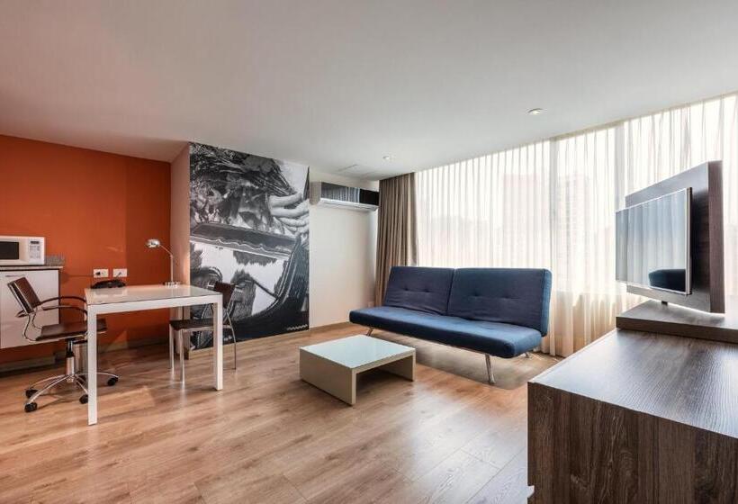 Люкс Адаптированный для Инвалидов, Holiday Inn Express & Suites Medellin, An Ihg
